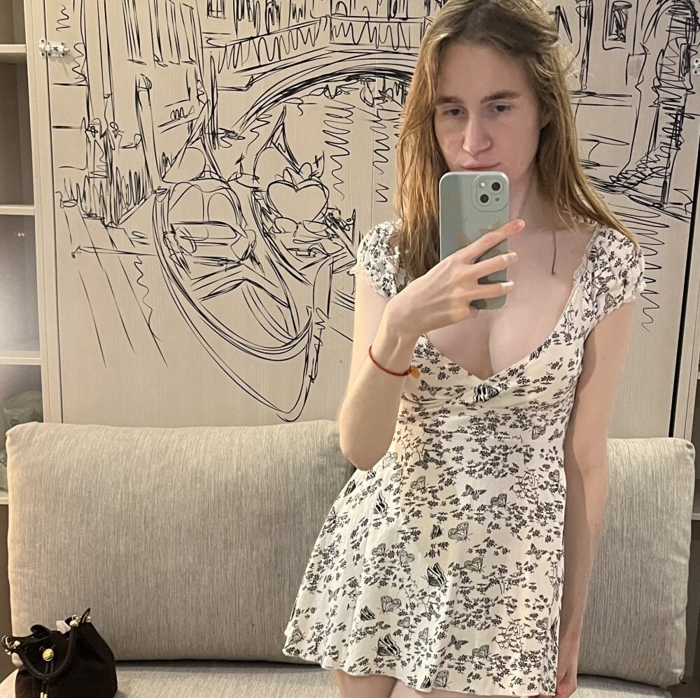 iluvcams.com kleya- livesex profile in in-the-witches-forest cams