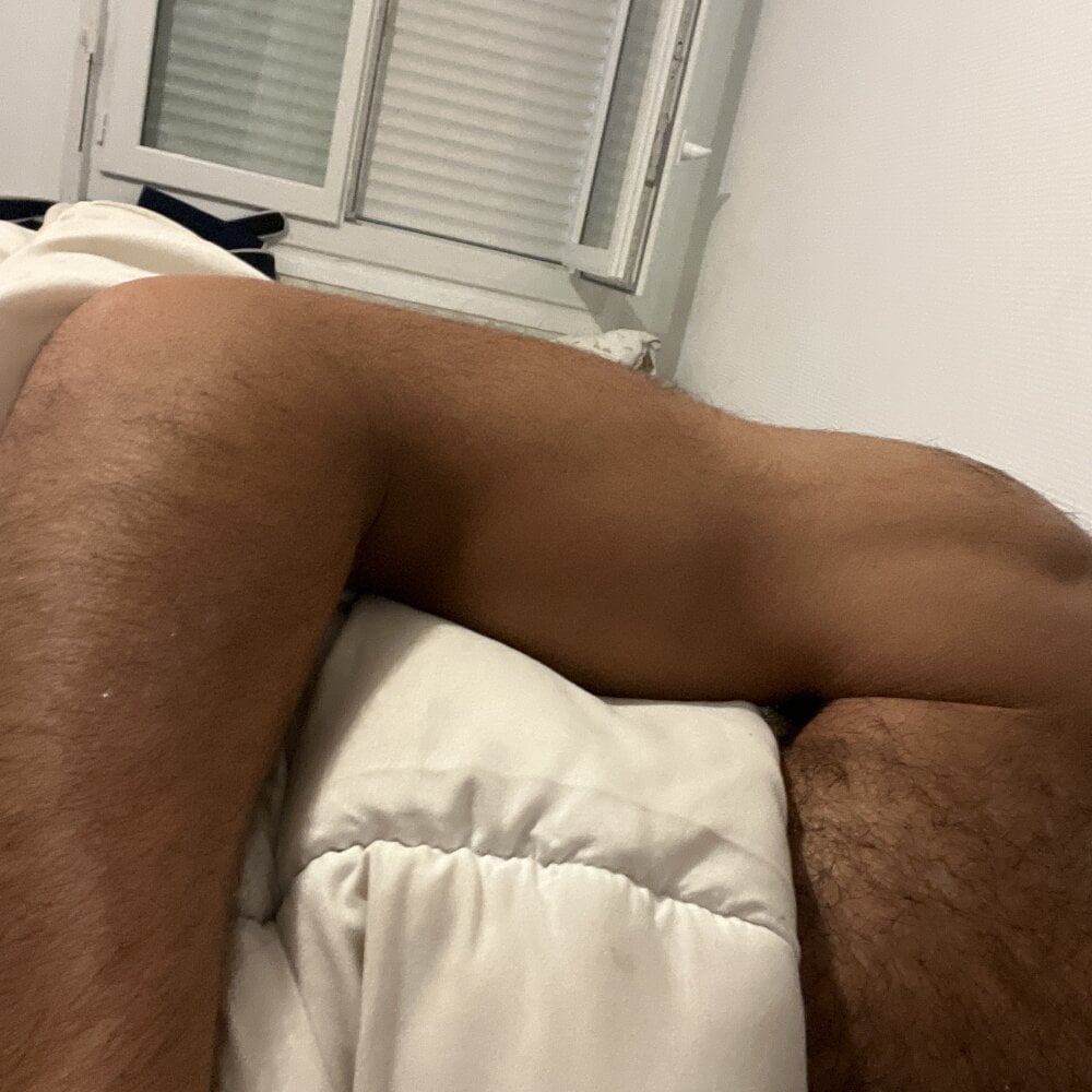 rebeu_du92 from stripchat