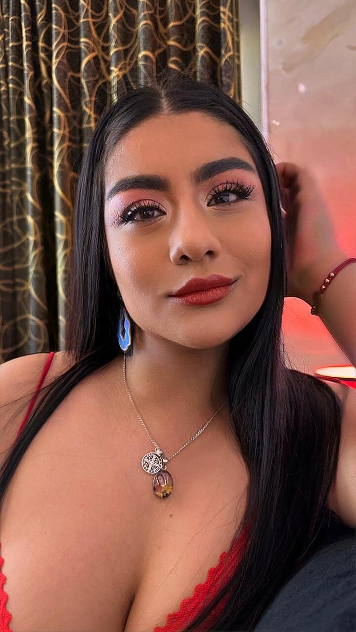 Bella_roxee