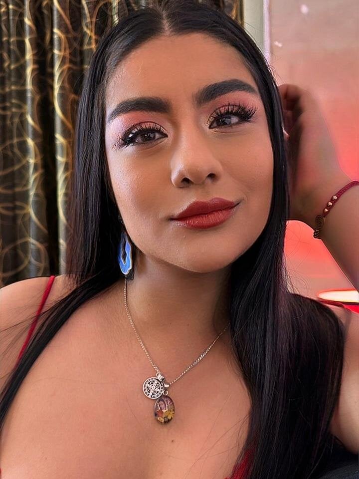 glamcambabes.com bella_roxee livesex profile in the-edge-ur-limits cams