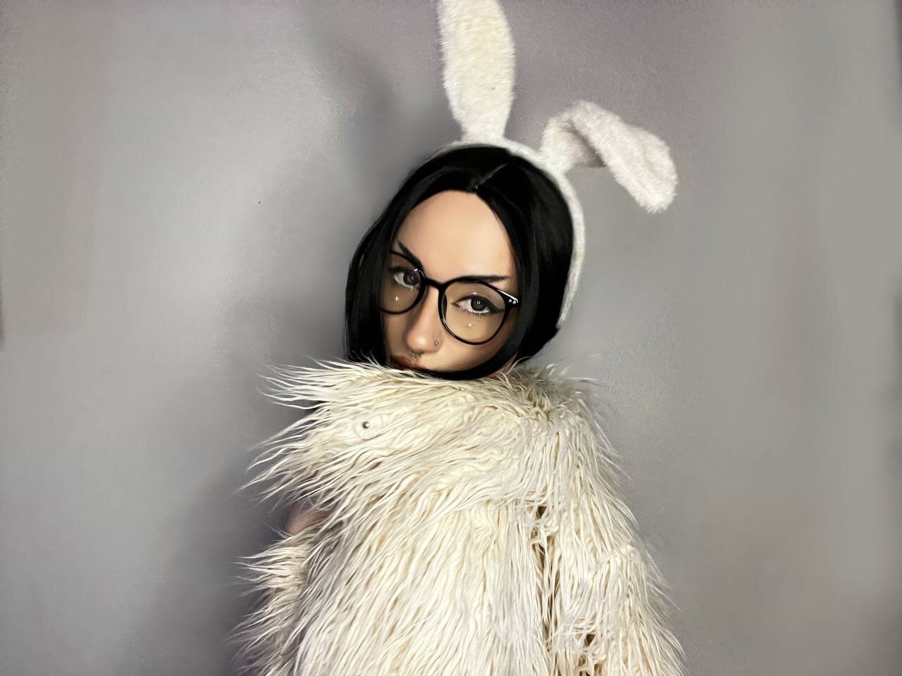 kiki_shy_