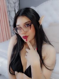 Raven_Lux's Offline XXX Chat