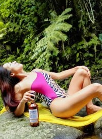 Model MelissaHardSexTS