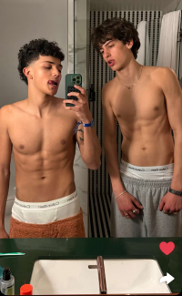 gaytrboi31's webcam live show