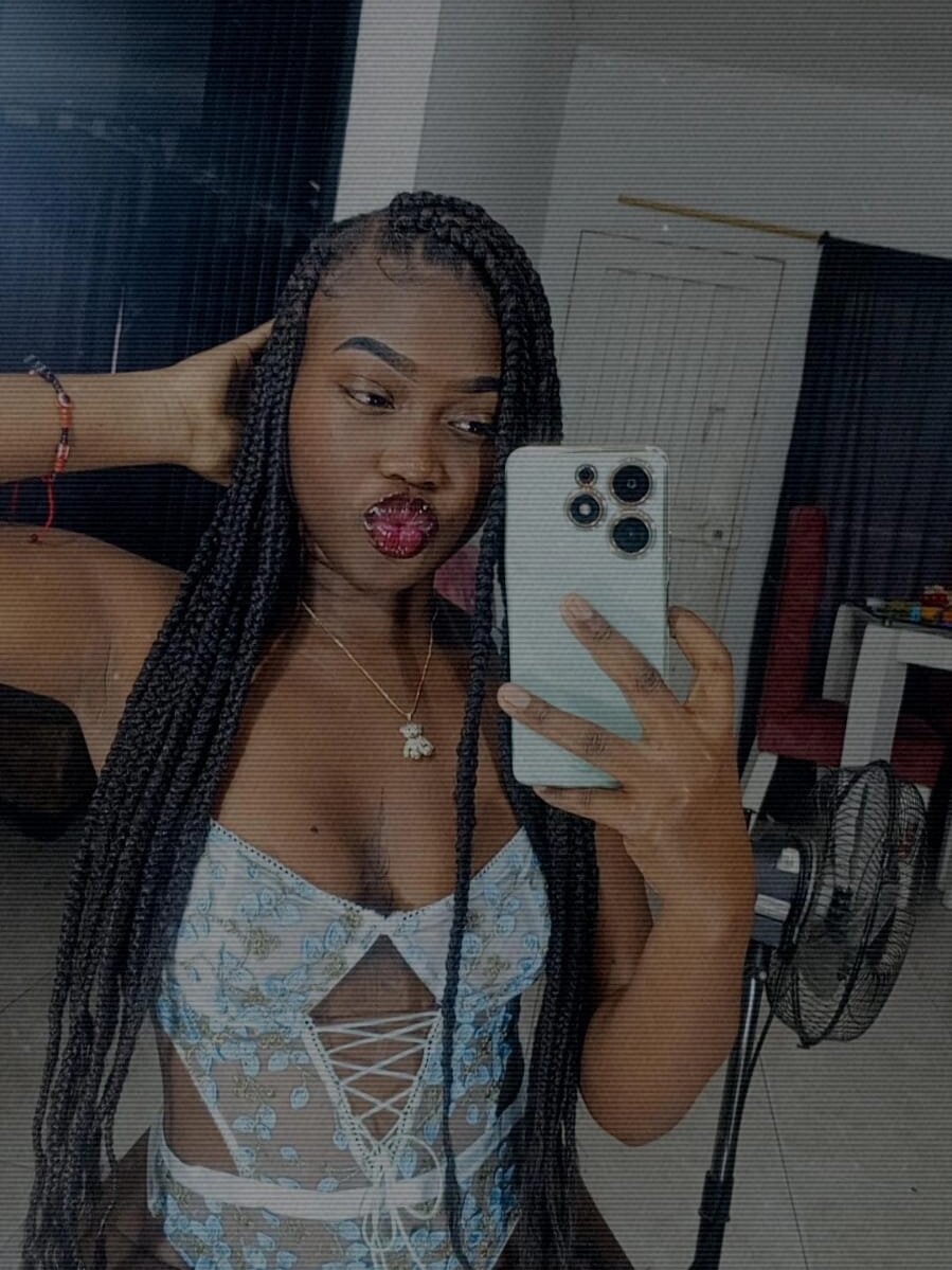 sexcams-joy.com thianagarcia livesex profile in ebony cams