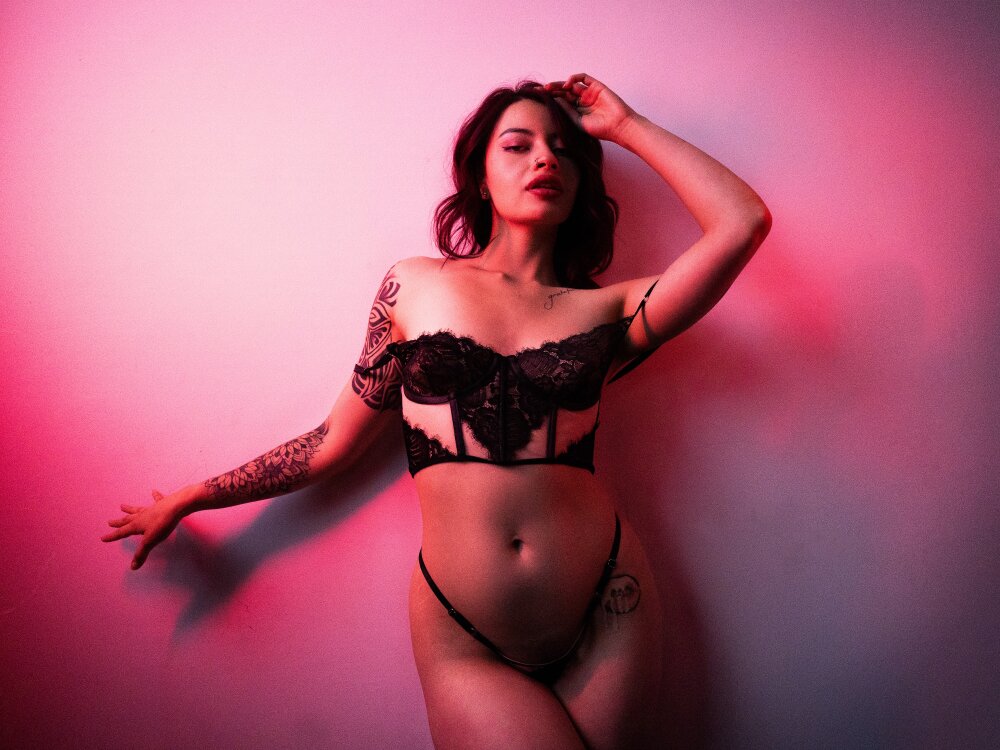 Live sex webcam photo for _Victoria____ #289971138