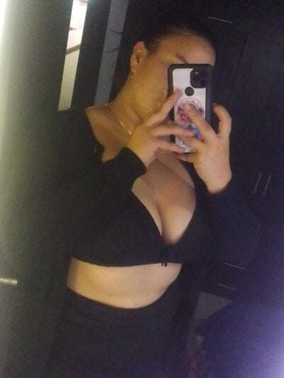 Mia_biigboobs_