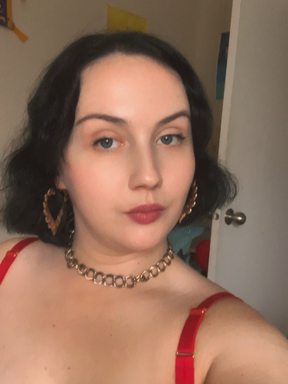cherrysaturn live cam model at StripChat