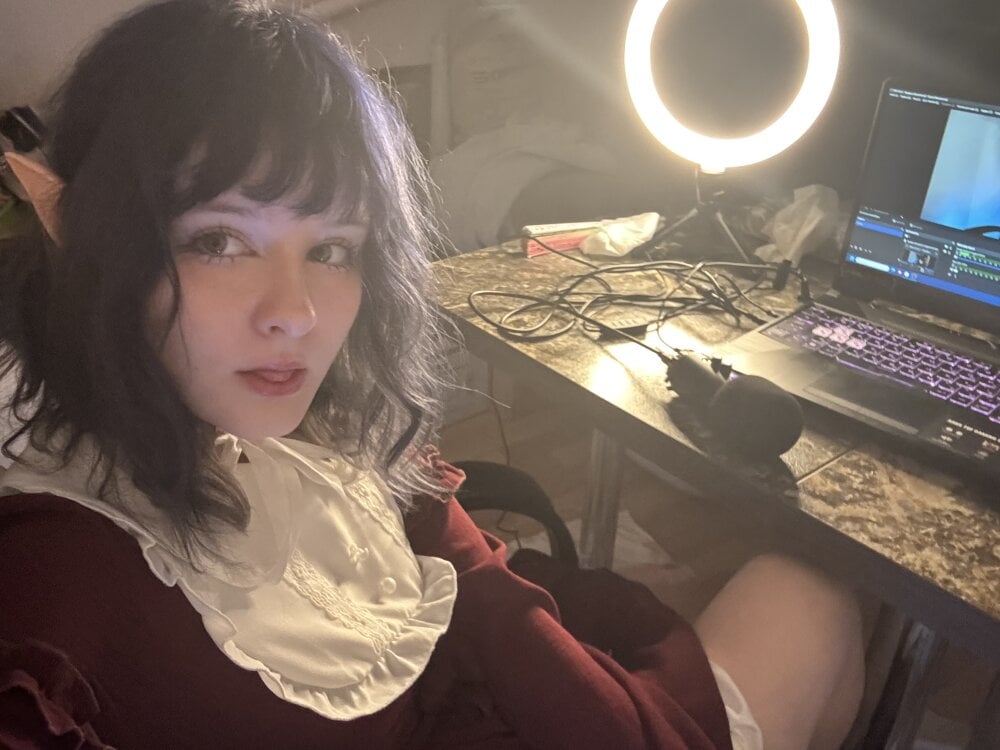 sexlivecamsites.com babylunapaw livesex profile in rus cams