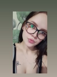 Olive_Rosie's Offline Chat Room
