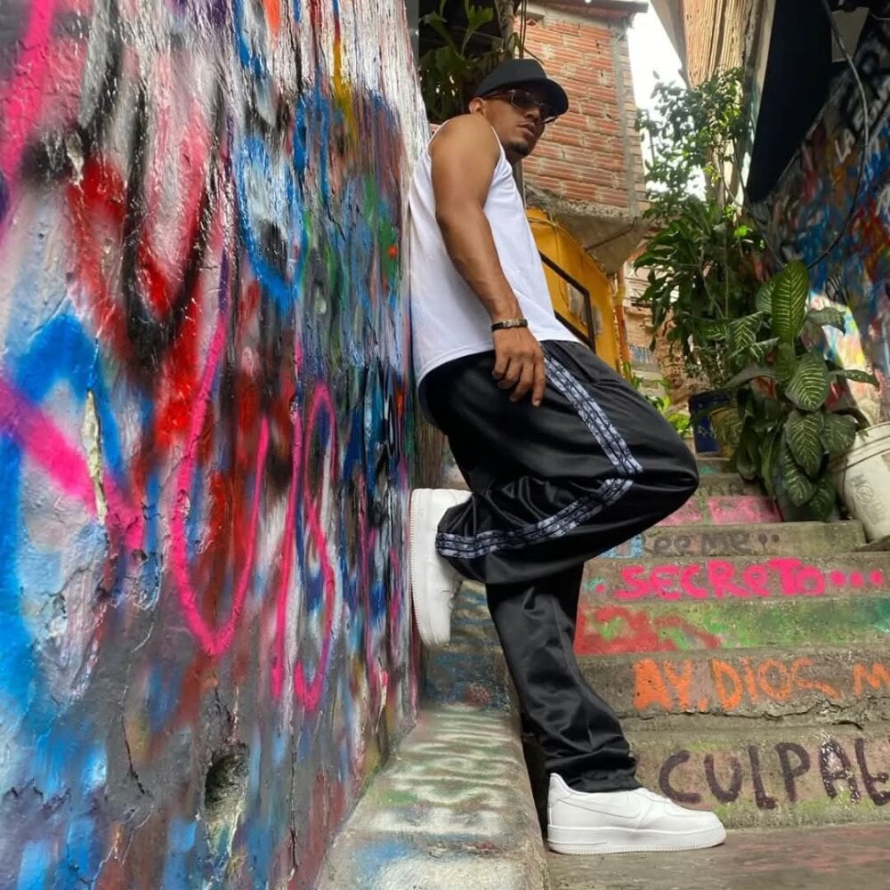 Apolonia_Alex