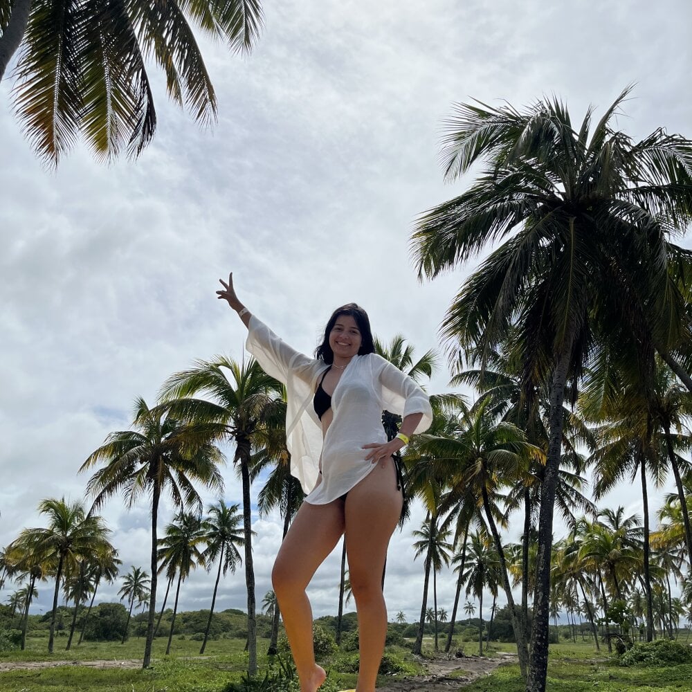 stripchat aynnods webcam profile pic via myliveeroticcams.com