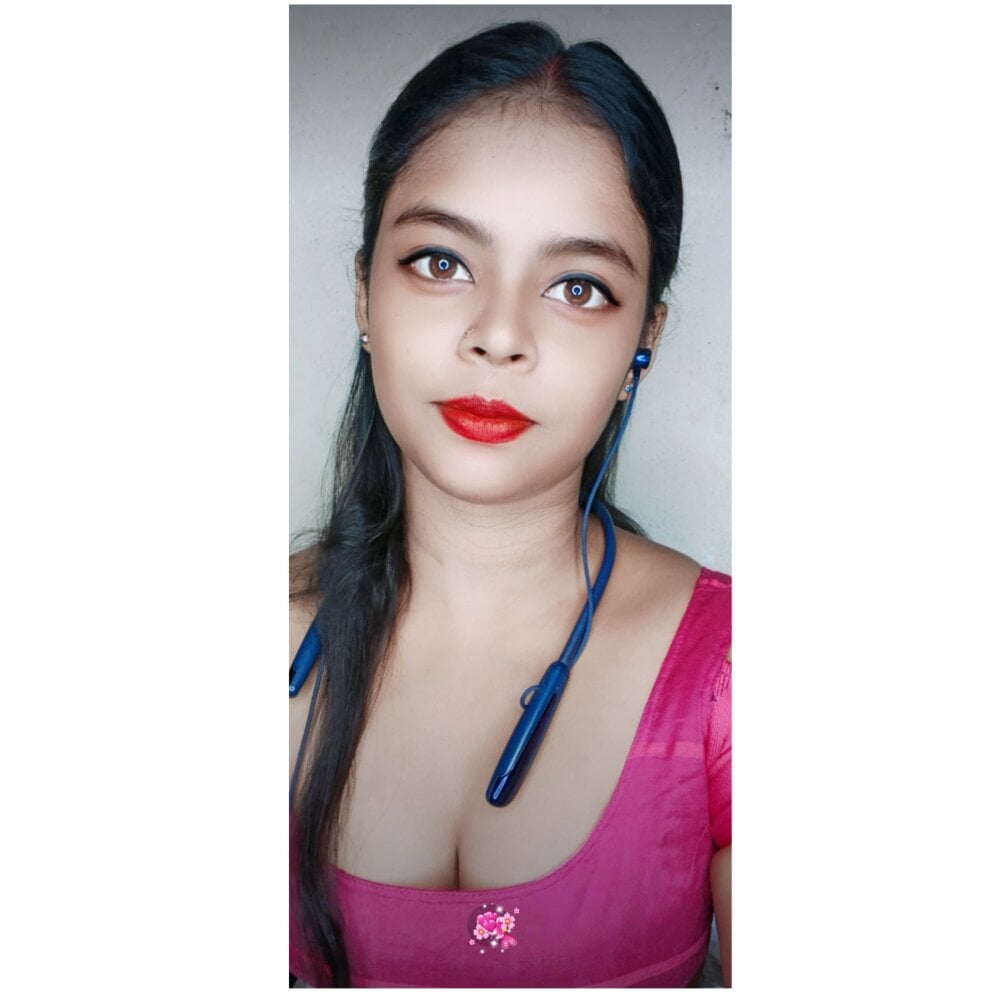 hiddengirl143 from stripchat