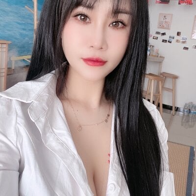 AIAI-Y Female Bigtitsyoung Webcam Striptease