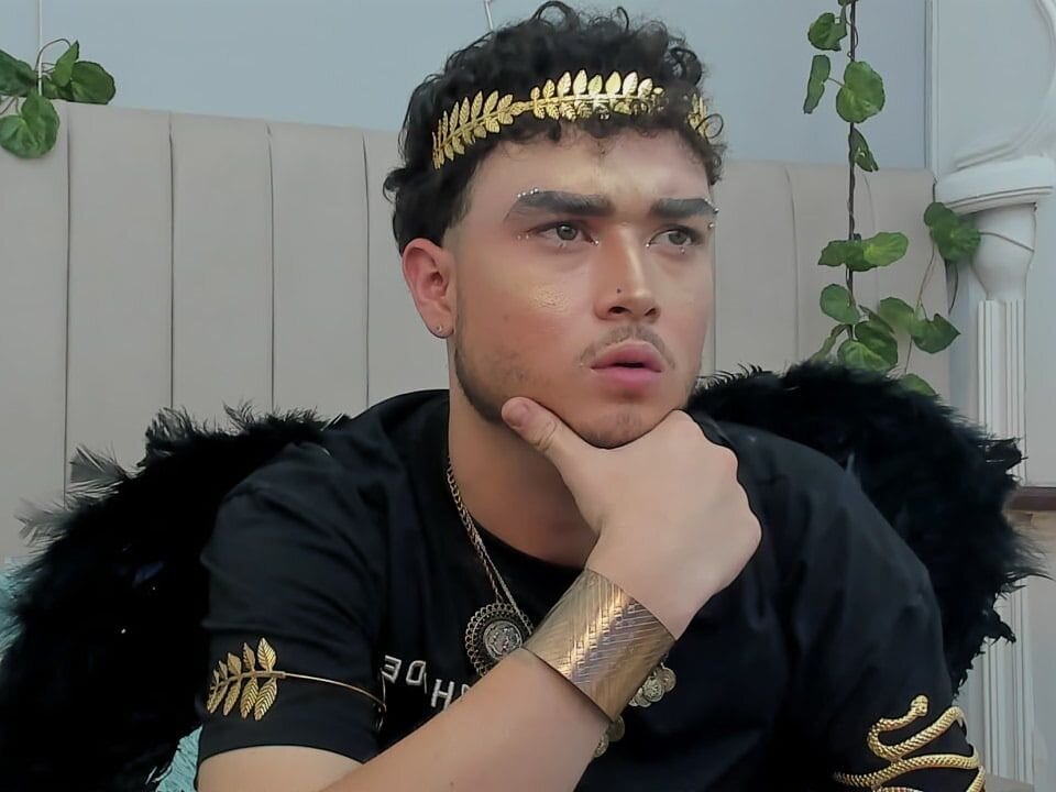 Salvattore_Muller Offline XXX Chat