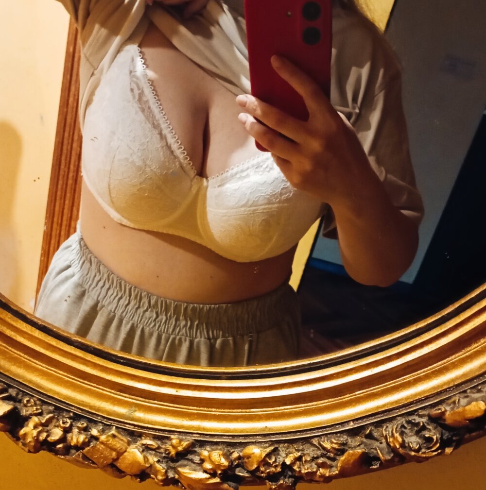 whiteprincesse from stripchat