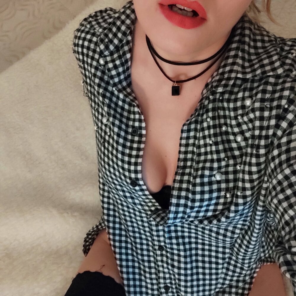 Live sex webcam photo for OpenMind90 #289633656