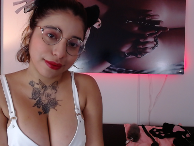 KITTYY_JHONS 🦕 live stream