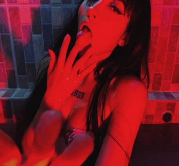 sexcityguide.com yumeko_dolly_ livesex profile in small-tits cams