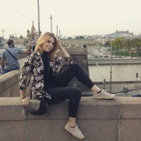 VivAdorMe's Offline Chat Room