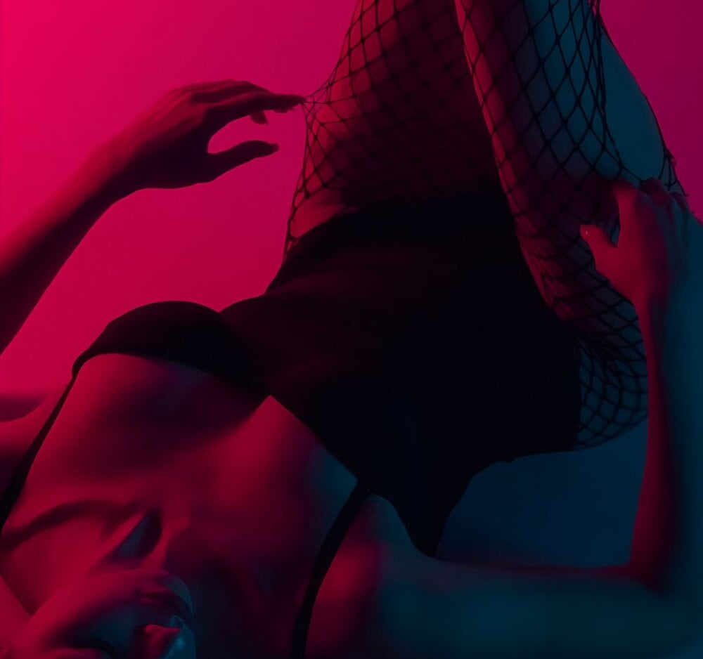 free6cams.com fairyross livesex profile in land-of-ooo cams