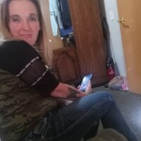 DTFbaby23's Offline Chat Room