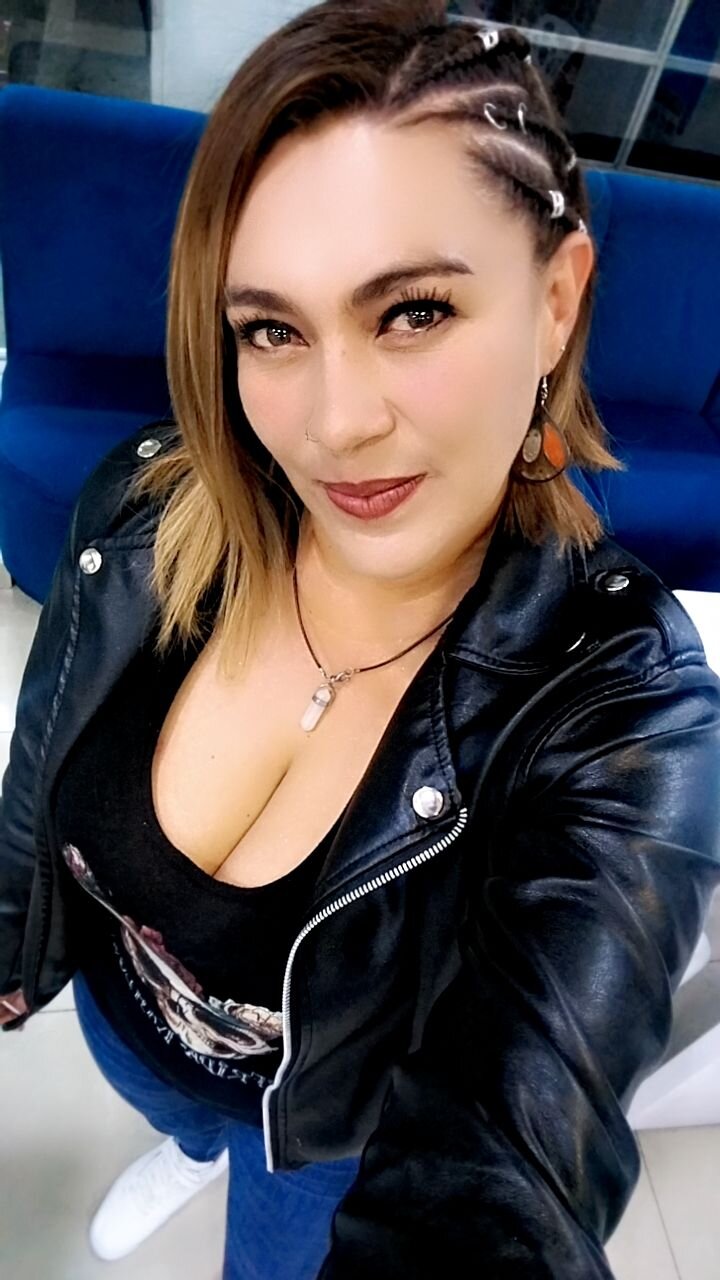 Mila_Astor