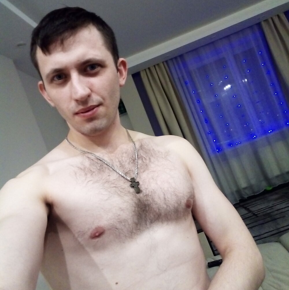 KIRILL98RUS live cam model at StripChat