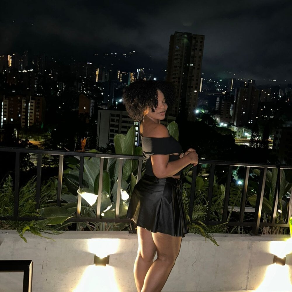 Chanell_mina's chat room