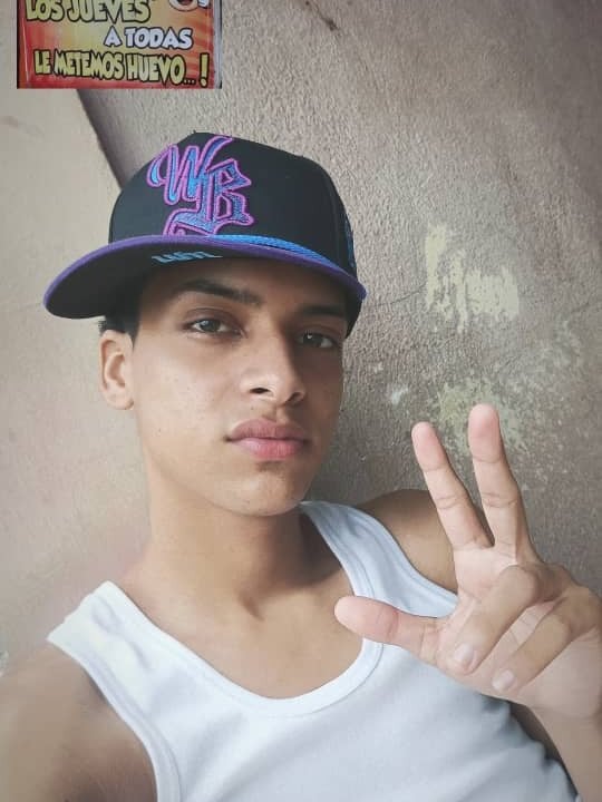 pascualgonza's Offline XXX Chat