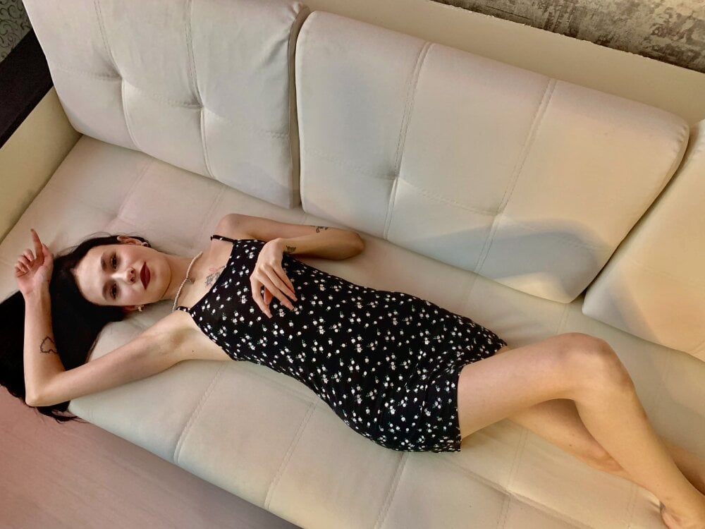 KiraBennett profile