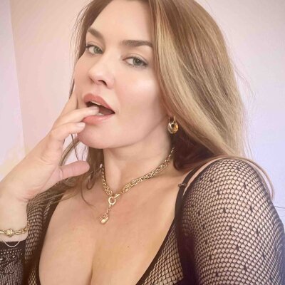 adele_russo stripchat horny_mommy37