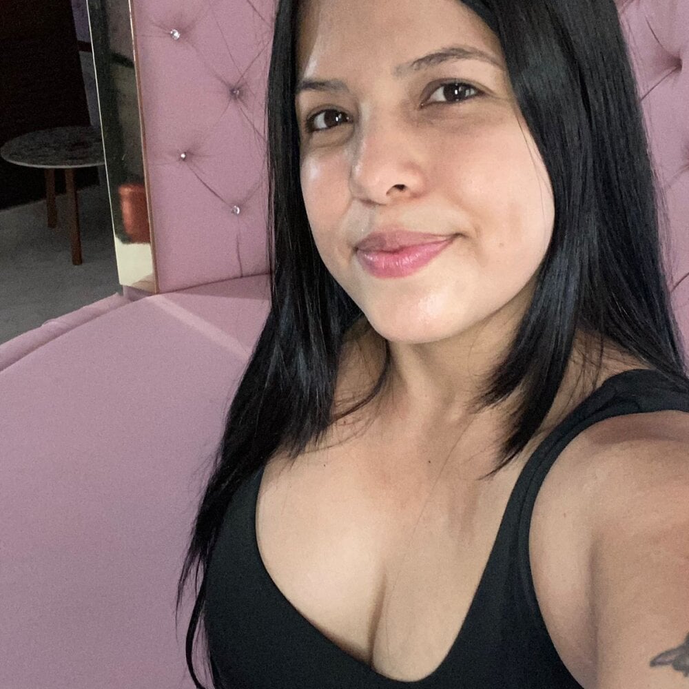 sammy_petite__ profile