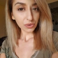arayahhh's Offline Chat Room
