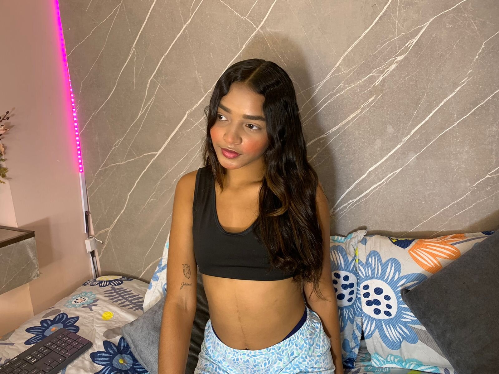 kiara_sweet1