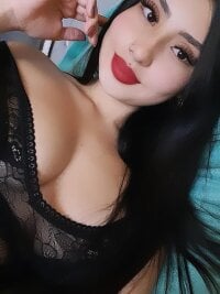 Little_Latyna's Live Sex Cam Show