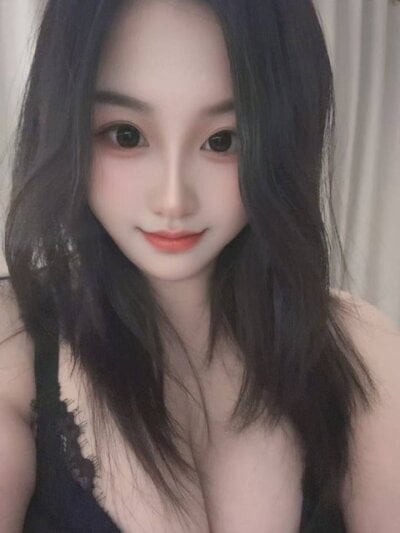 LuXi-520 Female Analasian Cam Nude