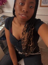 Mekala123-'s Offline XXX Chat
