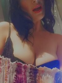 eroticscarlett's Offline Chat Room