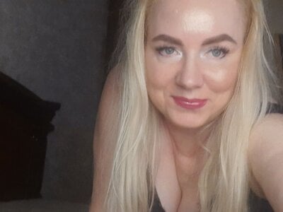 stiflers_momy - russian blondes