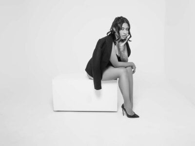 _Akira Female C2c Live Webcam Nude