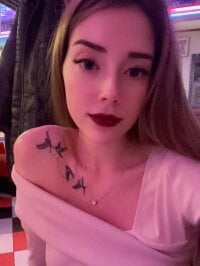 blackqueen_1's Offline Chat Room