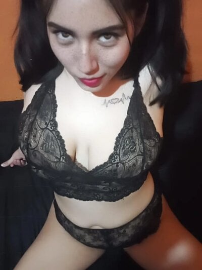 shannon118 Brunettes stripchat