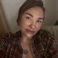 Syverelle: вебкам-шоу