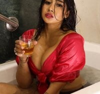 Rabiya654's Offline Chat Room