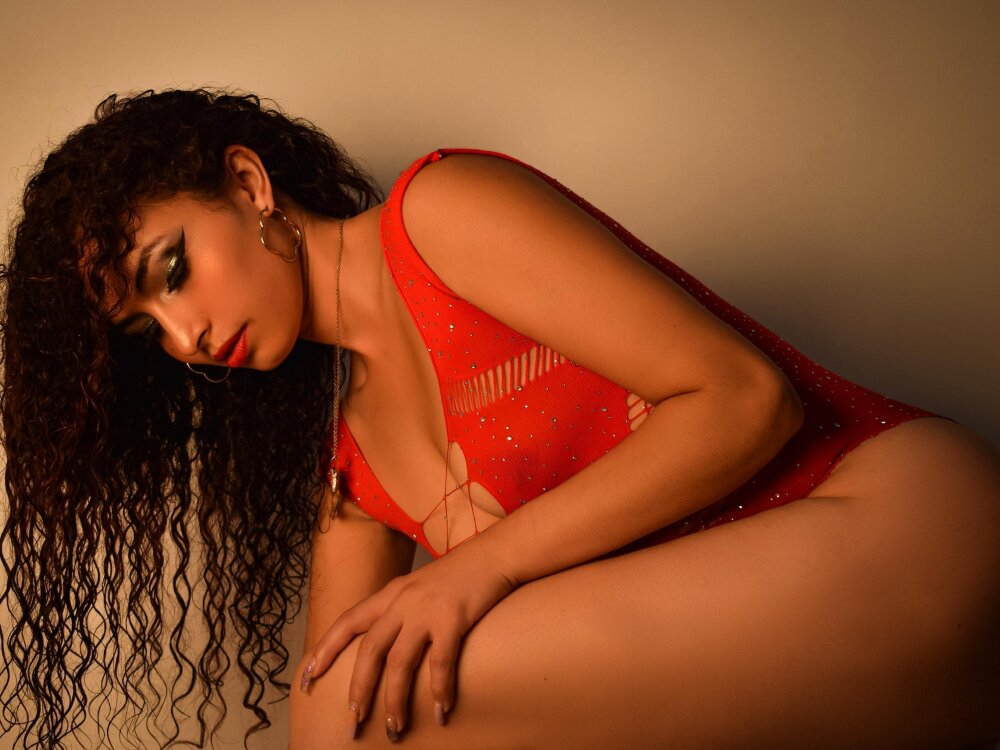 Live sex webcam photo for violeticasummer #289481143