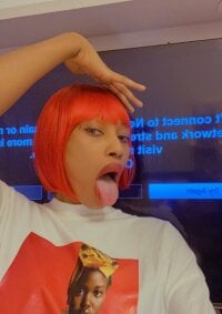 tallglassofwine's Offline Chat Room