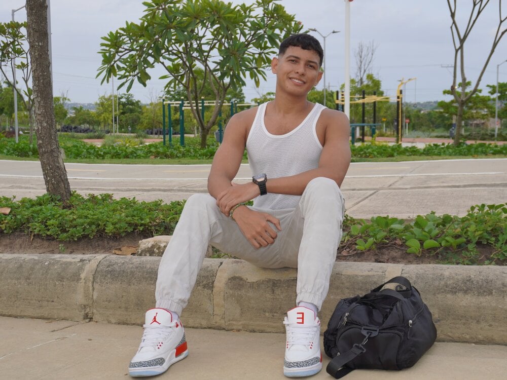 yei-sant profile