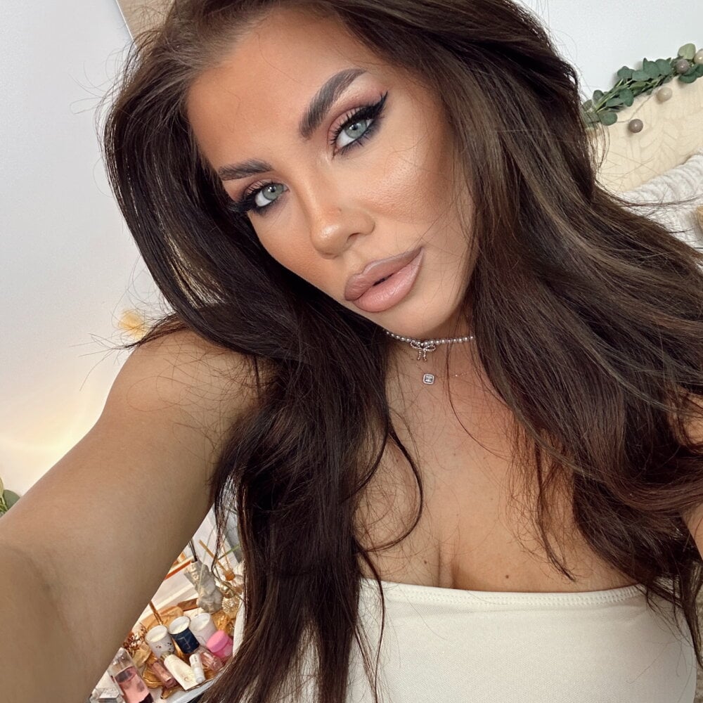 celinereys from stripchat