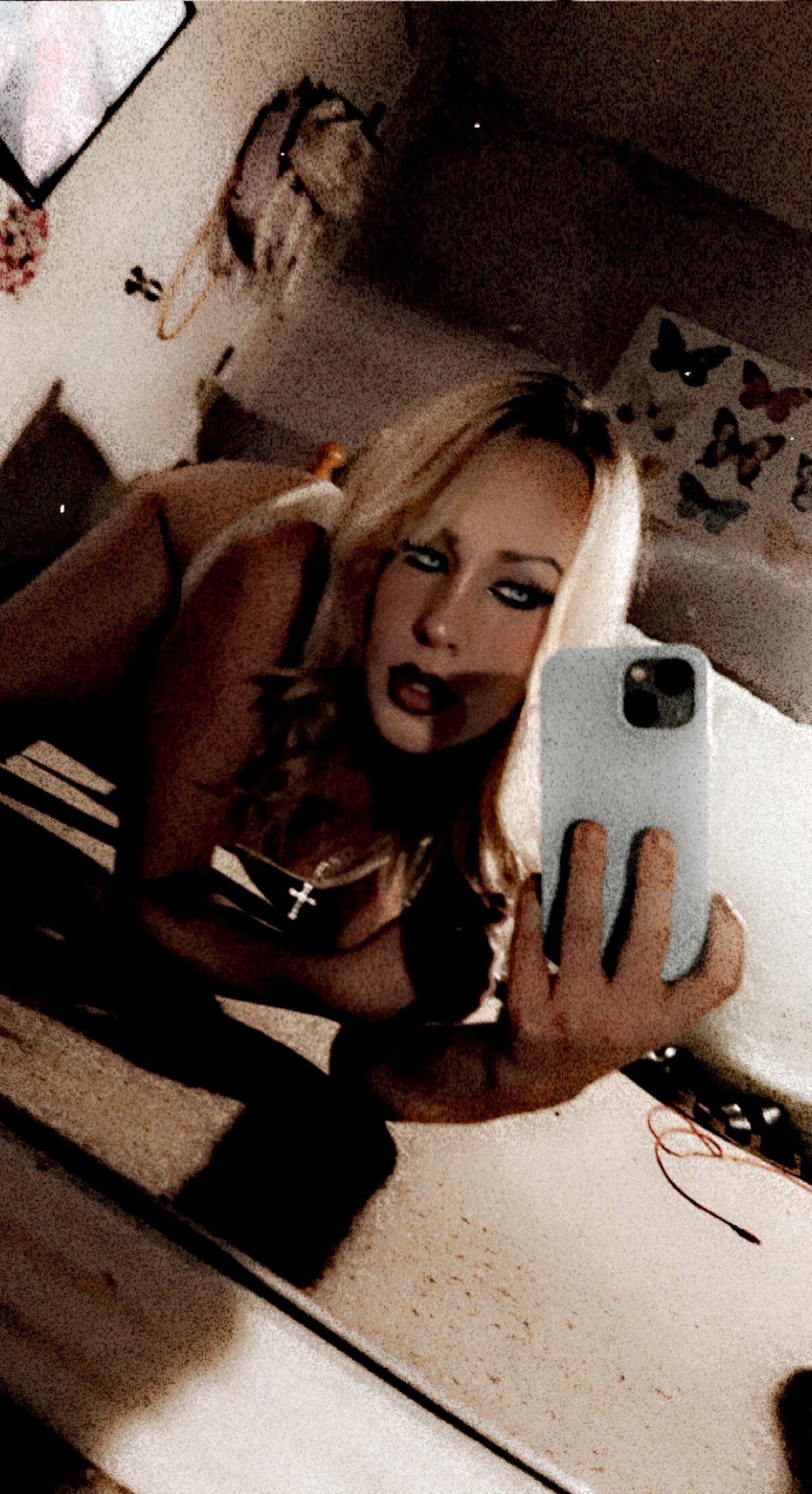 -Leanne-